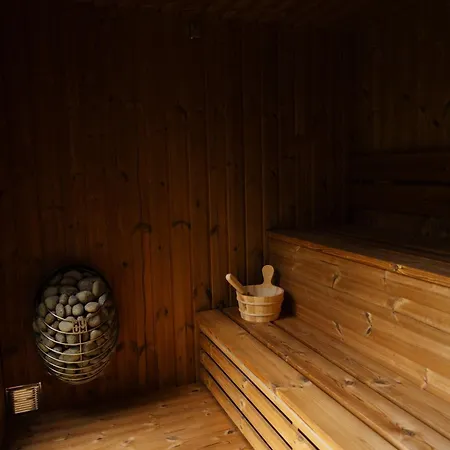 W Szczerym Lesie - Z Sauna I Jacuzzi W Lesie Nad Jeziorem Mucharskim *