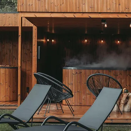 W Szczerym Lesie - Z Sauna I Jacuzzi W Lesie Nad Jeziorem Mucharskim Holiday home Dabrowka (Wadowice)