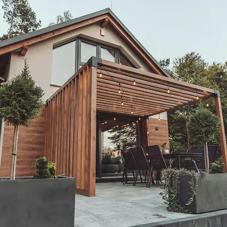 W Szczerym Lesie - Z Sauna I Jacuzzi W Lesie Nad Jeziorem Mucharskim Holiday home Dabrowka (Wadowice)